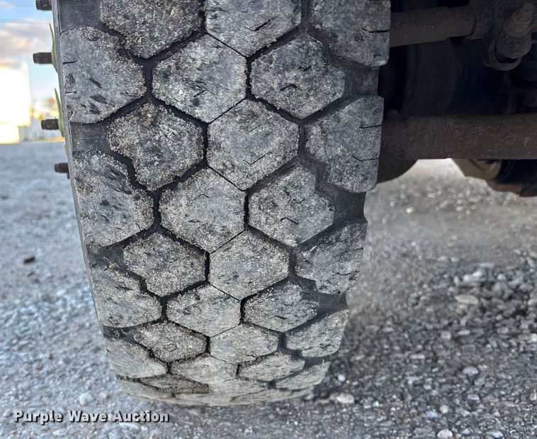 image for item EE4289 2012 Ford F550 bucket truck