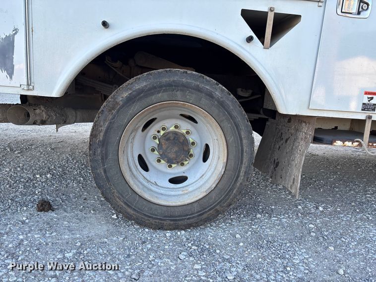 image for item EE4289 2012 Ford F550 bucket truck