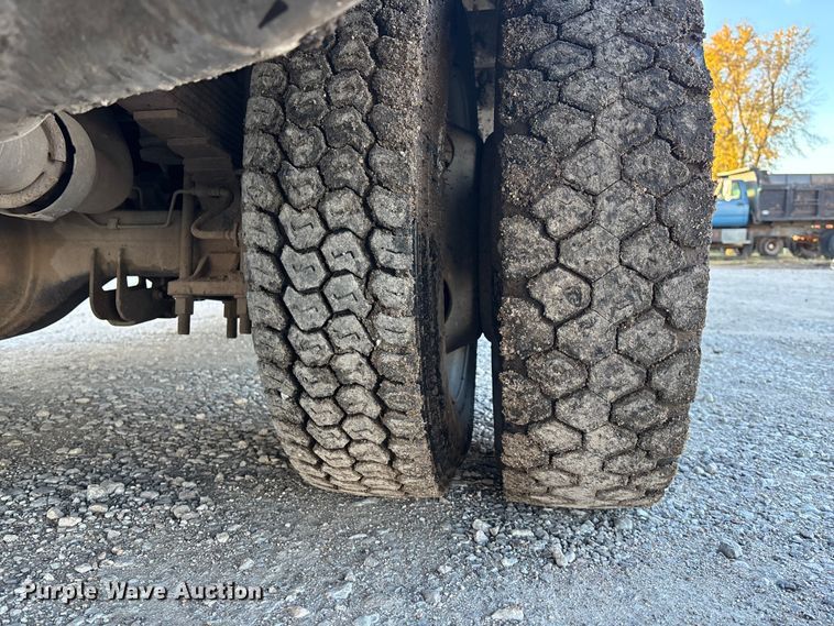 image for item EE4289 2012 Ford F550 bucket truck