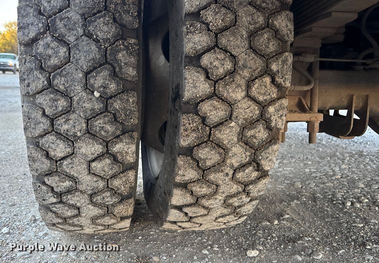 image for item EE4289 2012 Ford F550 bucket truck