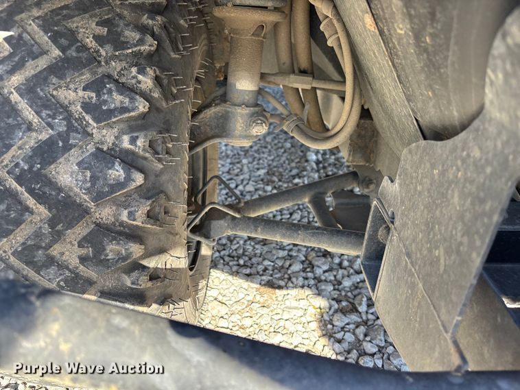 image for item EE4320 2007 Kawasaki Mule 3000 utility vehicle