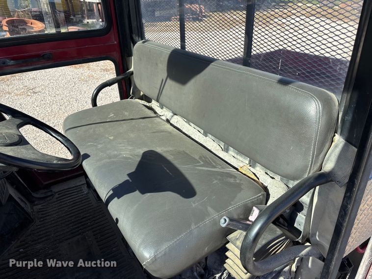 image for item EE4320 2007 Kawasaki Mule 3000 utility vehicle