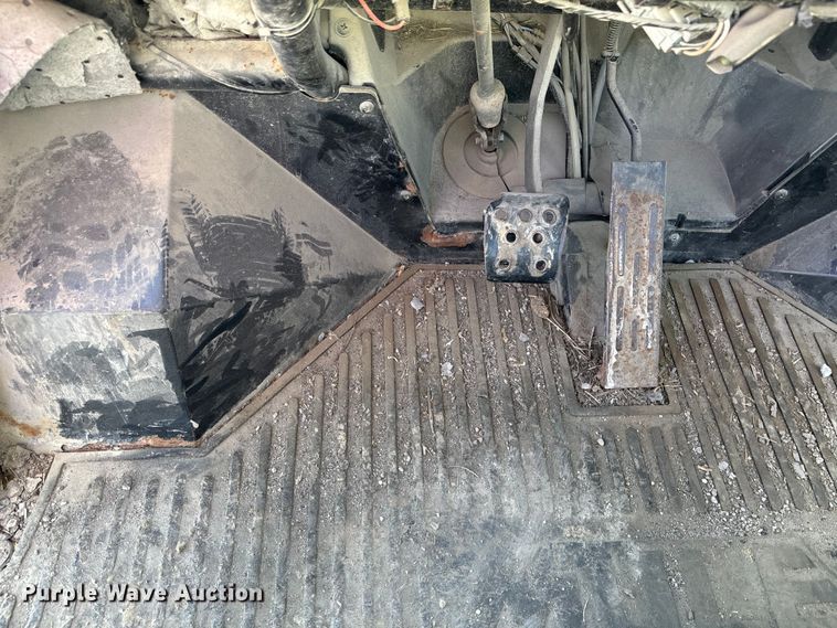 image for item EE4320 2007 Kawasaki Mule 3000 utility vehicle