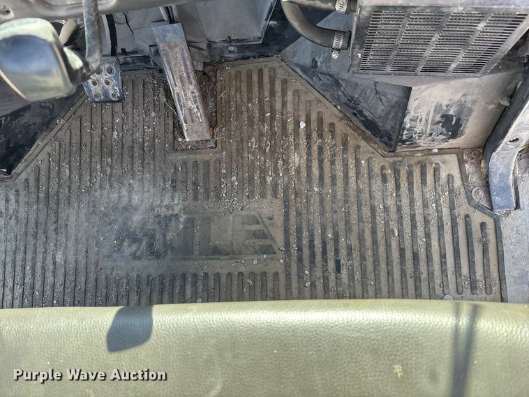 image for item EE4320 2007 Kawasaki Mule 3000 utility vehicle