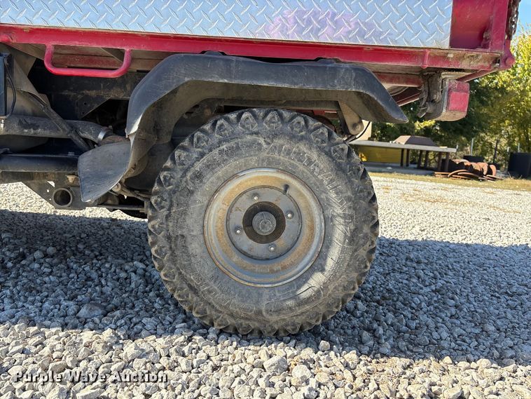 image for item EE4320 2007 Kawasaki Mule 3000 utility vehicle