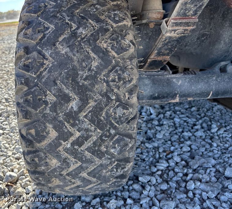 image for item EE4320 2007 Kawasaki Mule 3000 utility vehicle