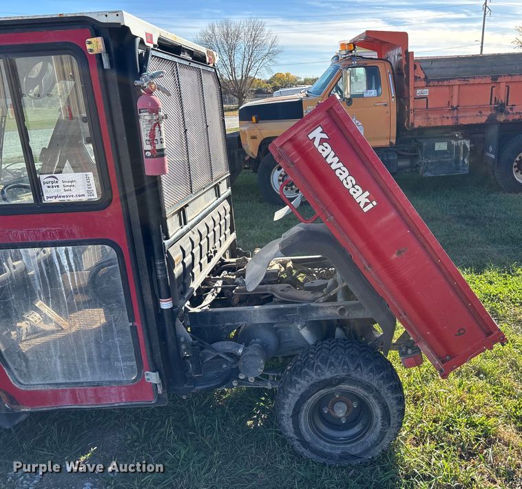 image for item EE4321 Kawasaki Mule 3000 utility vehicle