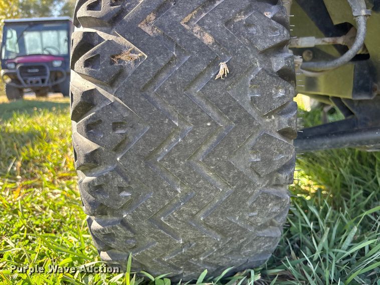 image for item EE4321 Kawasaki Mule 3000 utility vehicle