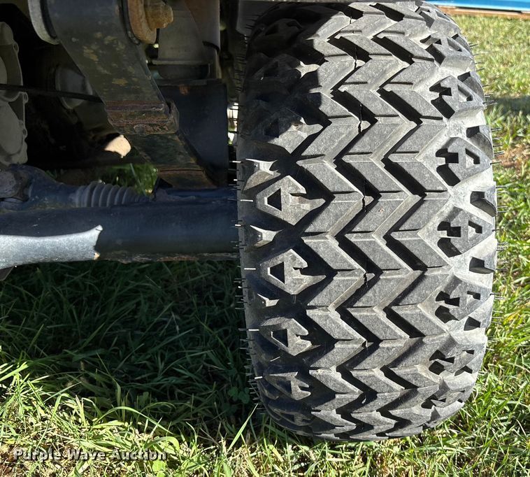 image for item EE4321 Kawasaki Mule 3000 utility vehicle