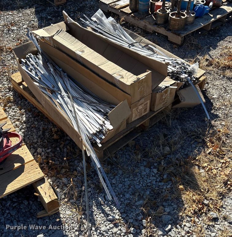 image for item EE4358 Approximately 500 hose clamps