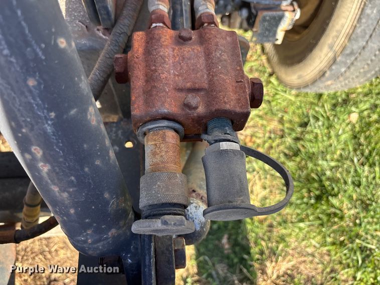 image for item EE4360 1995 Ford LT8000 dump truck