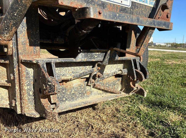 image for item EE4360 1995 Ford LT8000 dump truck