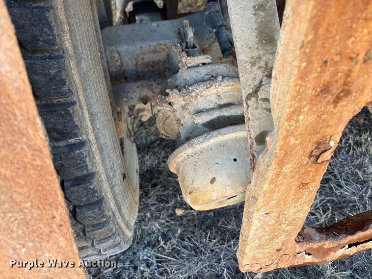 image for item EE4360 1995 Ford LT8000 dump truck