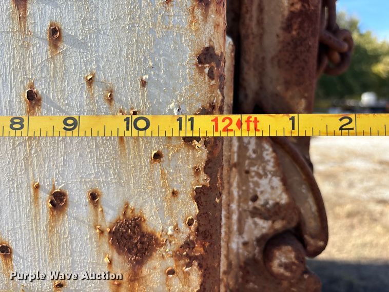 image for item EE4360 1995 Ford LT8000 dump truck