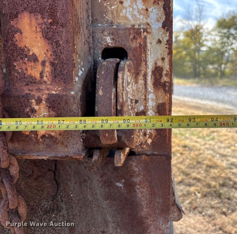 image for item EE4360 1995 Ford LT8000 dump truck