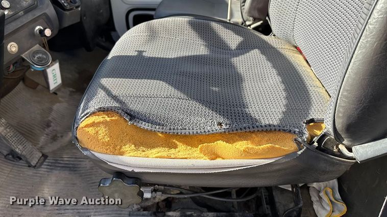 image for item EE4360 1995 Ford LT8000 dump truck