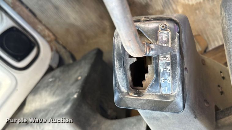 image for item EE4360 1995 Ford LT8000 dump truck