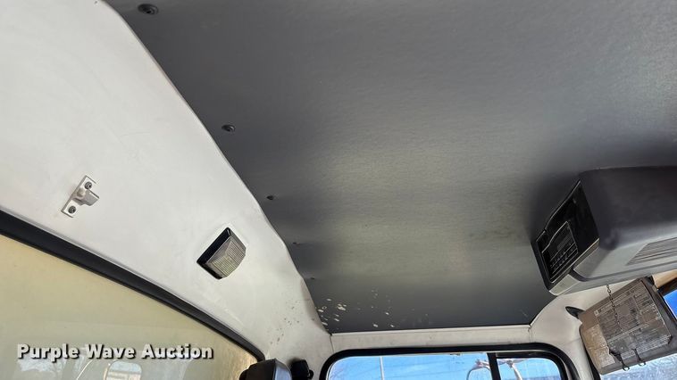 image for item EE4360 1995 Ford LT8000 dump truck