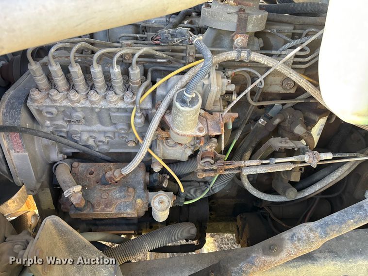 image for item EE4360 1995 Ford LT8000 dump truck