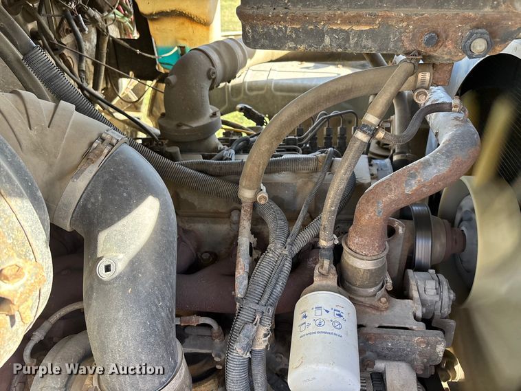 image for item EE4360 1995 Ford LT8000 dump truck