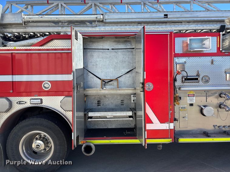 image for item EE4363 1996 E-One pumper fire truck