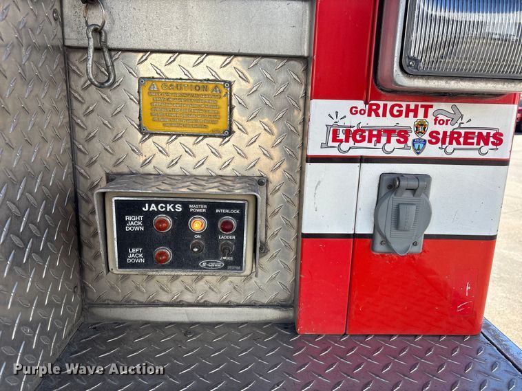 image for item EE4363 1996 E-One pumper fire truck