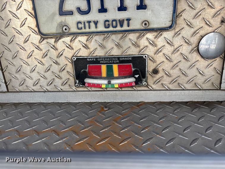 image for item EE4363 1996 E-One pumper fire truck