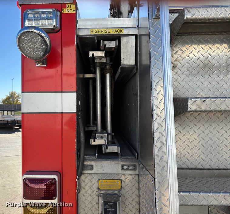 image for item EE4363 1996 E-One pumper fire truck