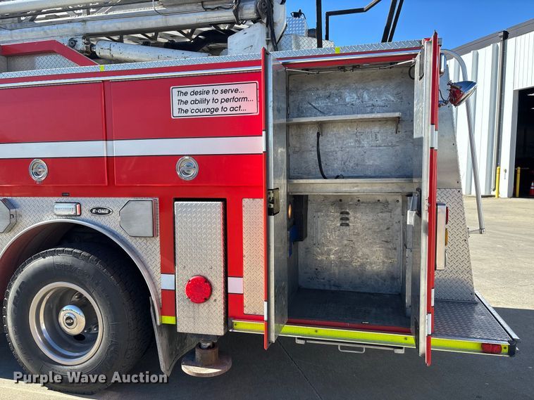 image for item EE4363 1996 E-One pumper fire truck