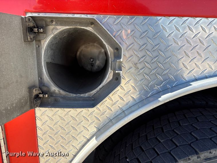 image for item EE4363 1996 E-One pumper fire truck