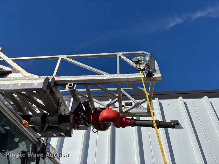 image for item EE4363 1996 E-One pumper fire truck