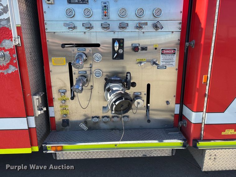 image for item EE4363 1996 E-One pumper fire truck