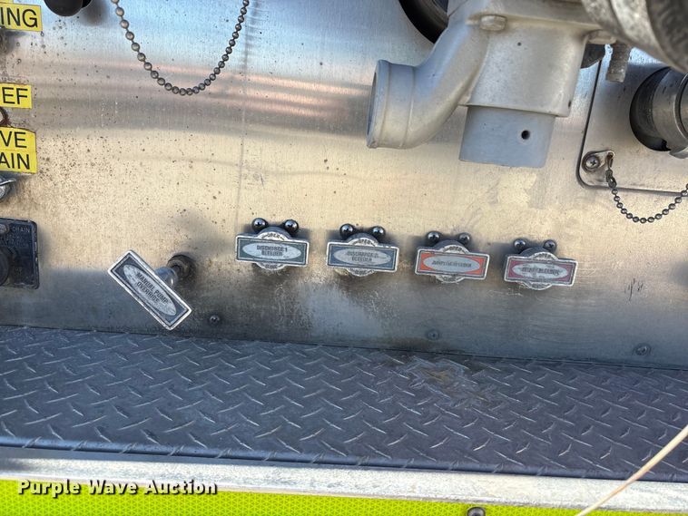 image for item EE4363 1996 E-One pumper fire truck