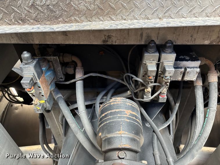 image for item EE4363 1996 E-One pumper fire truck