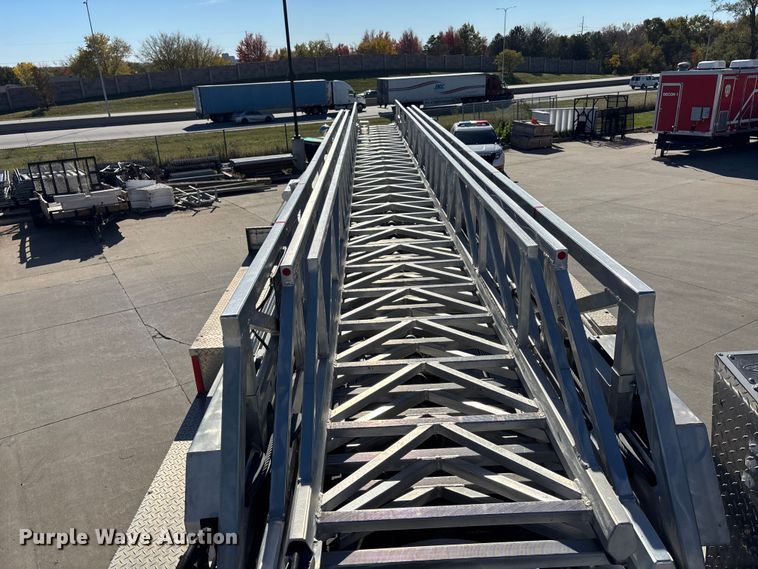 image for item EE4363 1996 E-One pumper fire truck