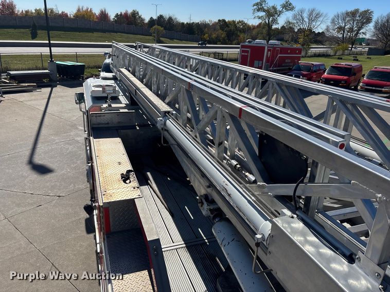 image for item EE4363 1996 E-One pumper fire truck