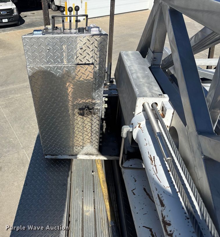 image for item EE4363 1996 E-One pumper fire truck