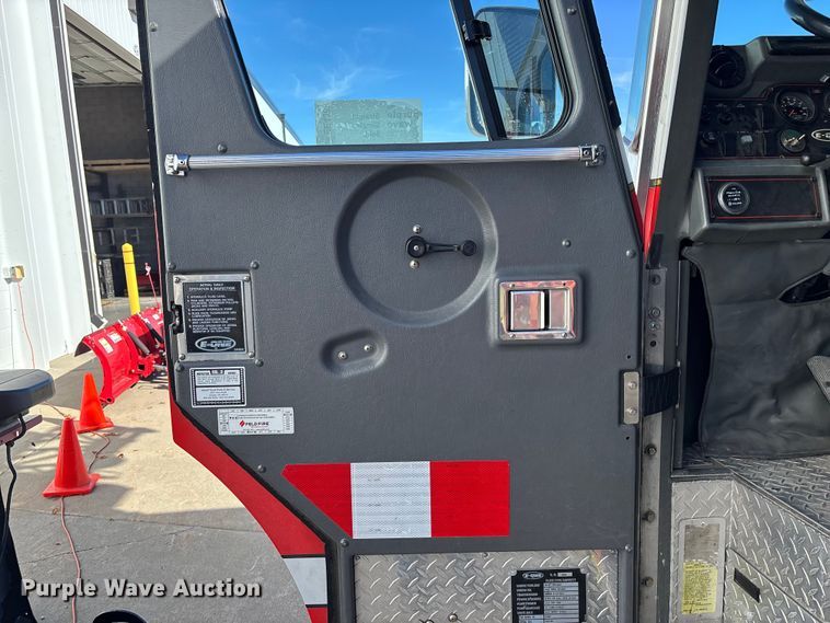 image for item EE4363 1996 E-One pumper fire truck