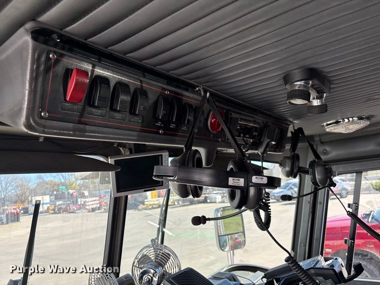 image for item EE4363 1996 E-One pumper fire truck