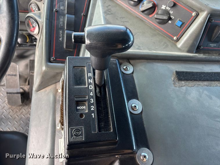 image for item EE4363 1996 E-One pumper fire truck