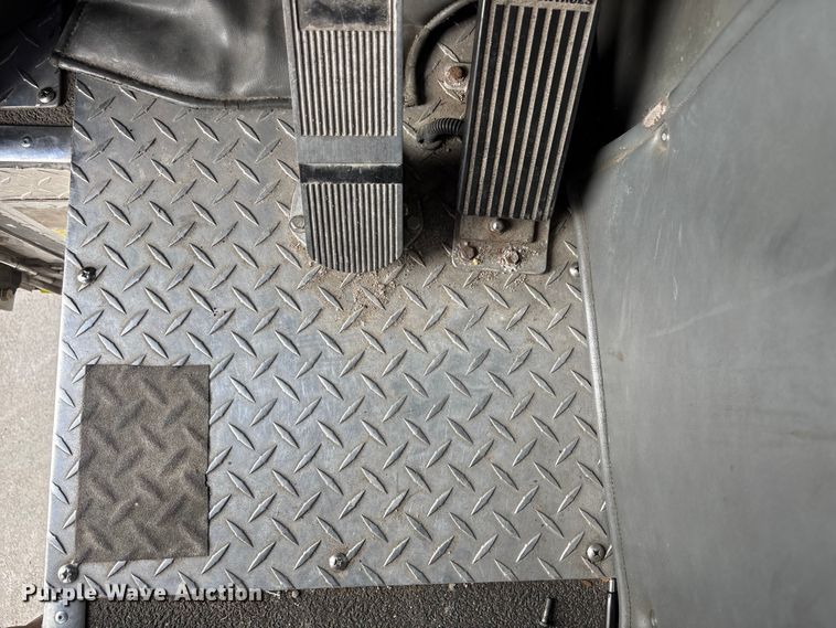 image for item EE4363 1996 E-One pumper fire truck