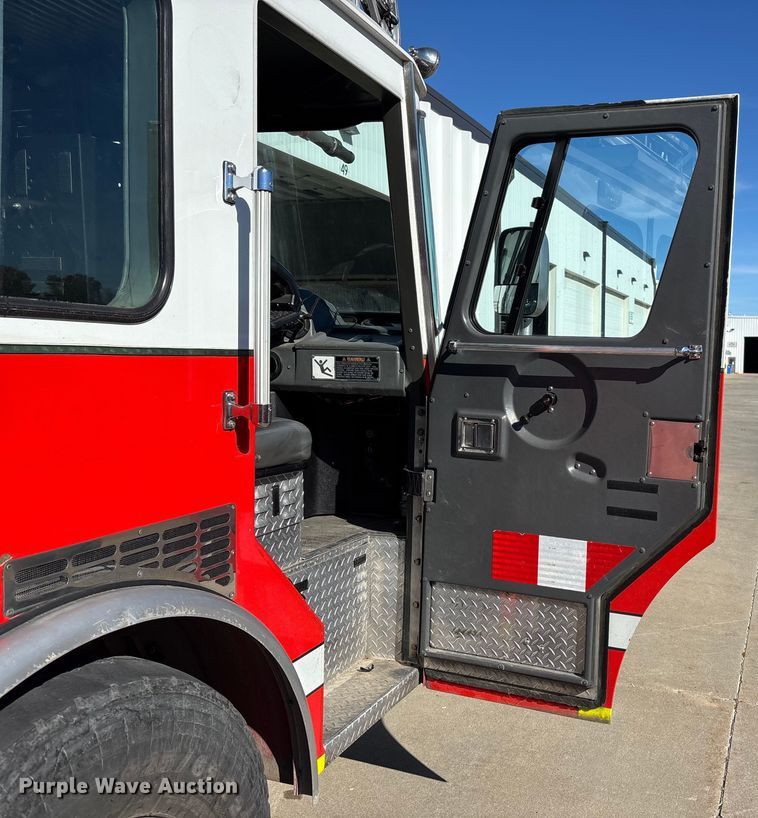 image for item EE4363 1996 E-One pumper fire truck