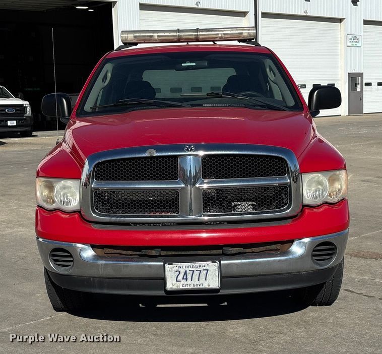 image for item EE4364 2005 Dodge Ram 1500 Quad Cab pickup truck