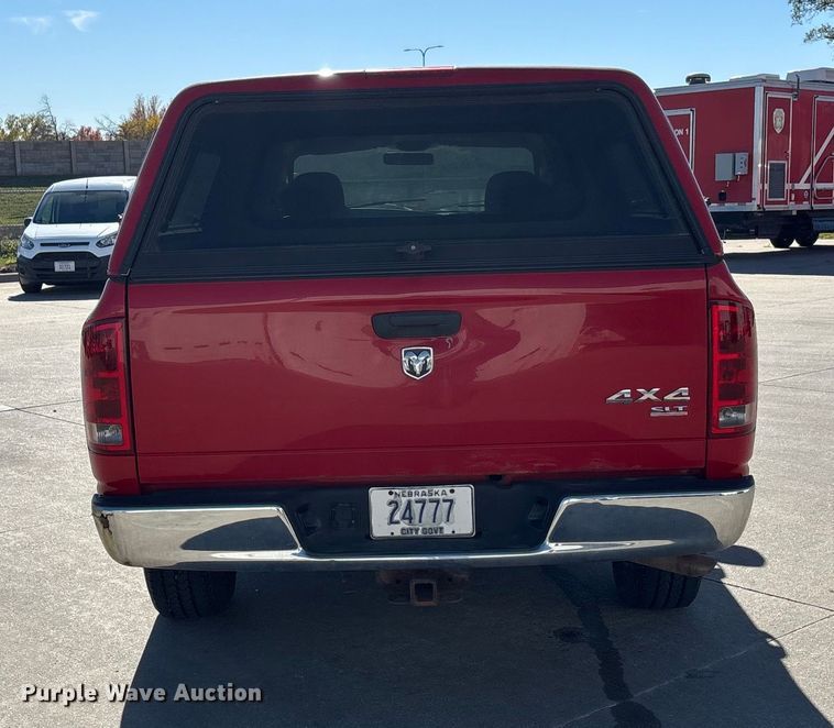 image for item EE4364 2005 Dodge Ram 1500 Quad Cab pickup truck