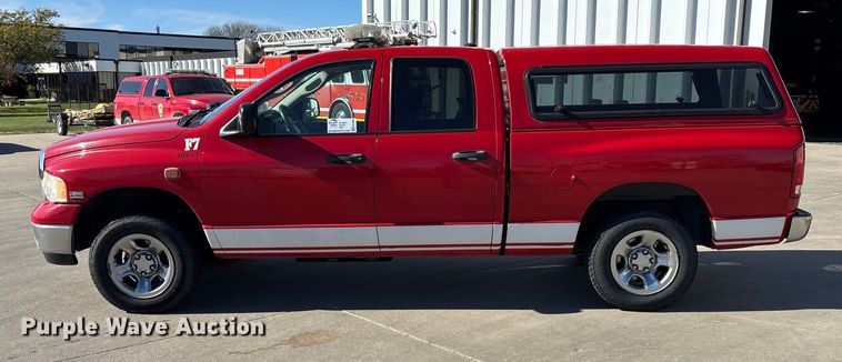 image for item EE4364 2005 Dodge Ram 1500 Quad Cab pickup truck
