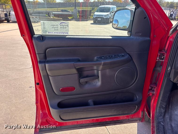 image for item EE4364 2005 Dodge Ram 1500 Quad Cab pickup truck