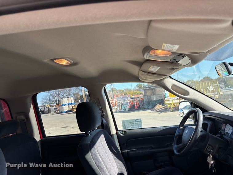 image for item EE4364 2005 Dodge Ram 1500 Quad Cab pickup truck