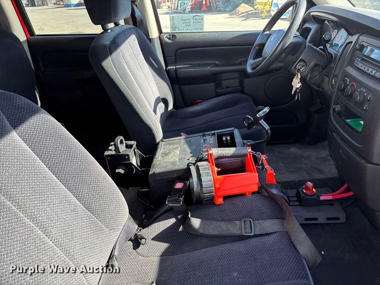 image for item EE4364 2005 Dodge Ram 1500 Quad Cab pickup truck