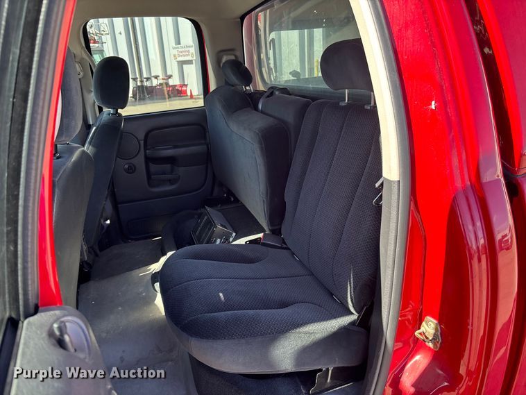 image for item EE4364 2005 Dodge Ram 1500 Quad Cab pickup truck