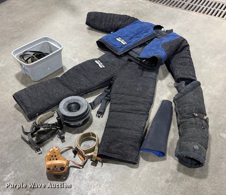 image for item EE4384 K9 bite suit